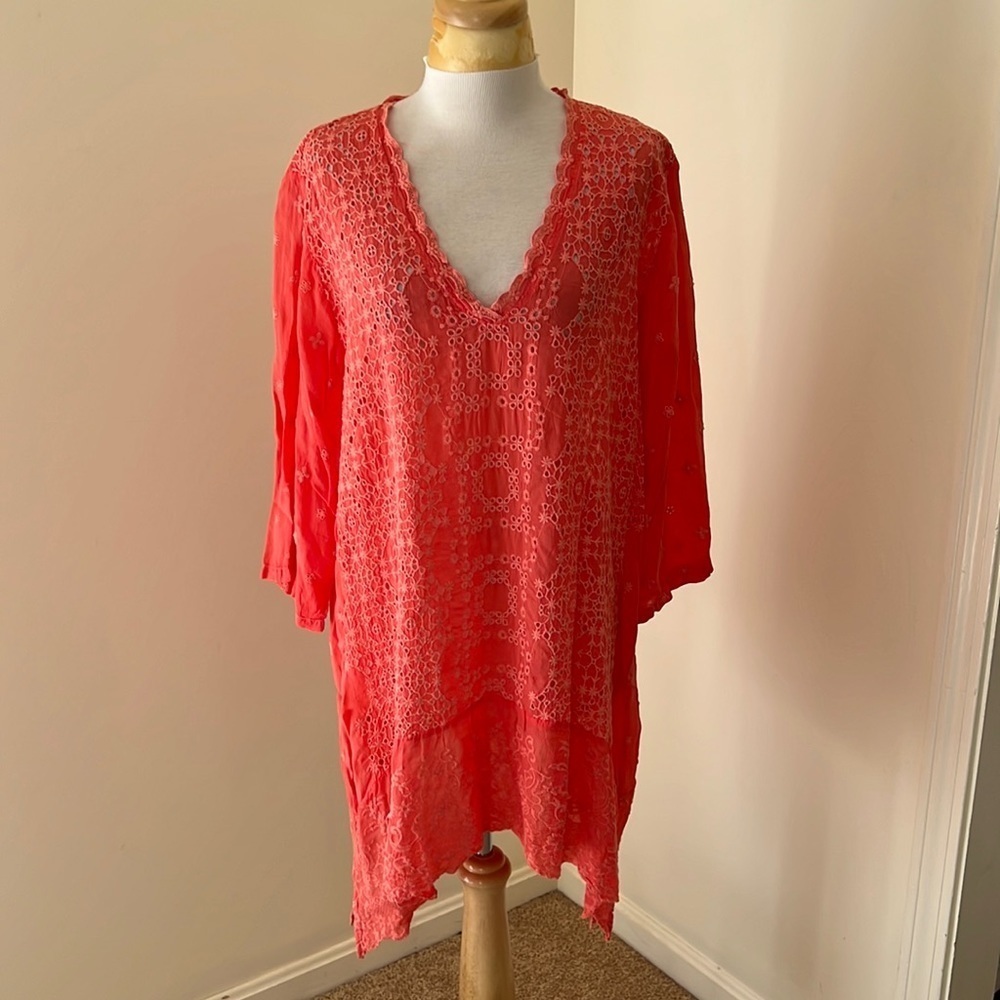 New! JOHNNY WAS Size XXL taffy eyelet embroidered V neck tunic